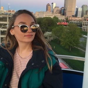 Meet your Posher, Julianna